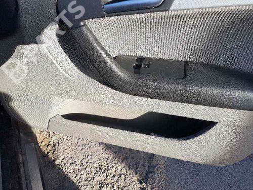 Used Right front window switch Right front window switch AUDI A3 (8P1) 2.0 TDI 16V quattro (140 hp) 6999660 6999660