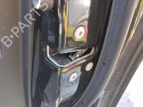 Højre fortil lås Højre fortil lås TOYOTA YARIS (_P13_) 1.5 Hybrid (NHP130_, NHP130) (101 hp) 37242563 37242563