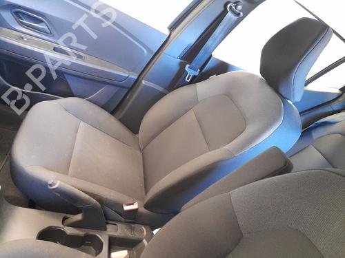 Used Right front seat Right front seat 37466818 37466818