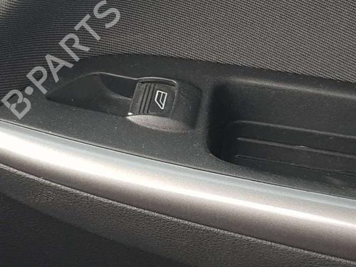 Used Right front window switch FORD FOCUS III [2010-2020]  18406268