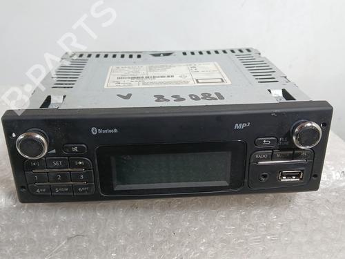 Used Radio Radio RENAULT KANGOO Express (FW0/1_) 1.5 dCi 75 (FW07, FW10, FW04) (75 hp) 40149802 40149802