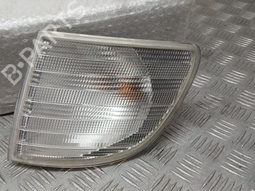 Used Left front indicator MERCEDES-BENZ VITO Bus (W638) 112 CDI 2.2 (638.194) (122 hp) 29592097