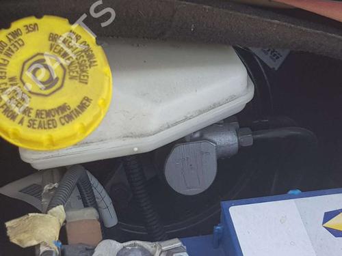 Used Brake master cylinder PEUGEOT 208 I (CA_, CC_) [2012-2020]  18475187