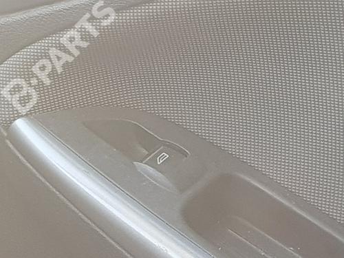 Used Right front window switch Right front window switch FORD FOCUS III 1.6 Ti (125 hp) 10171015 10171015