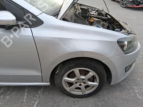 Used Right front fenders Right front fenders 37513666 37513666