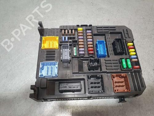 Used Fuse box PEUGEOT 308 II (LB_, LP_, LW_, LH_, L3_) [2013-2021]  19630596