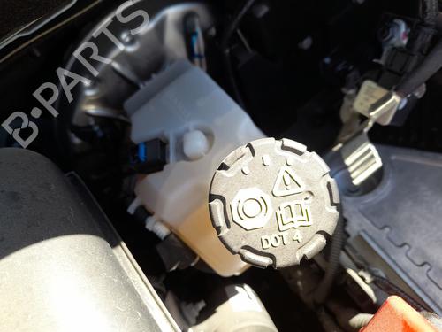 Hovedbremsecylinder RENAULT CAPTUR II (HF_) 1.0 TCe 90 ECO-G (HFM6) (91 hp) 30128572