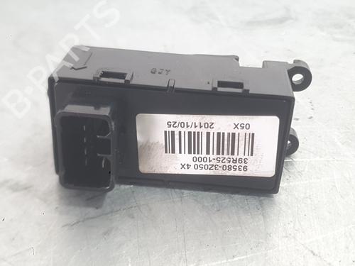 Right rear window switch HYUNDAI i40 I (VF) 1.7 CRDI | BP30178974I28 - Image 3