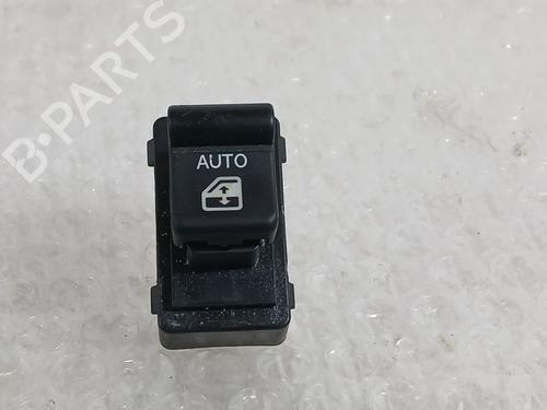 right-rear-window-switch-fiat-500x-334_-2014-33467824 main image