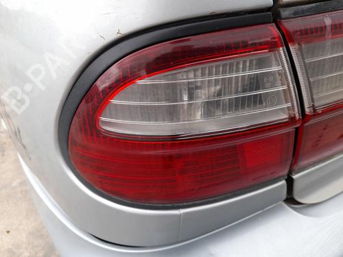 Feu arrière gauche NISSAN ALMERA I (N15) 2.0 D (75 hp) 31975523