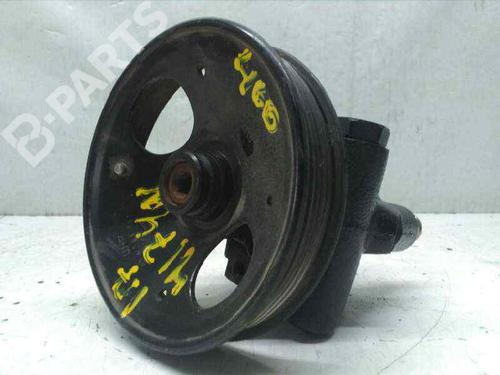 Used Steering pump VOLVO 460 (464) [1988-1996]  6614408