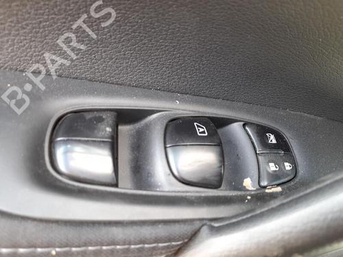 Used Left front window switch NISSAN QASHQAI II (J11, J11_) 1.2 DIG-T (115 hp) 29249510