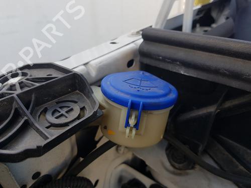 Used Windscreen washer tank PEUGEOT 5008 II (MC_, MJ_, MR_, M4_) 1.5 BlueHDi 130 (MCYHZJ, MCYHZR, MCYHZX) (131 hp) 16113598