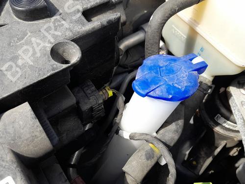 windscreen-washer-tank-ssangyong-tivoli-2015-33703585 main image