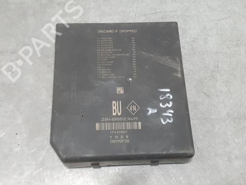 fuse-box-renault-megane-iv-hatchback-b9amn_-2015-40265405 main image