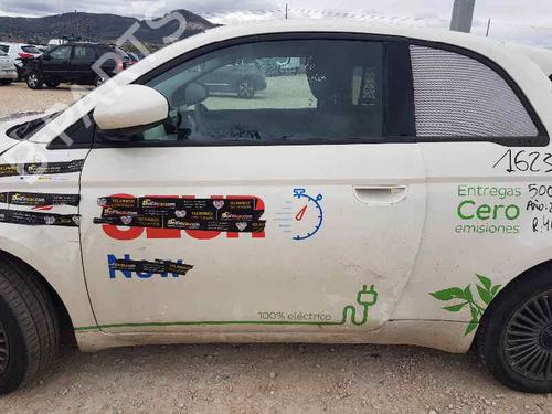 Used Left front door FIAT 500 (312_) Electric (EV) (113 hp) 25046702