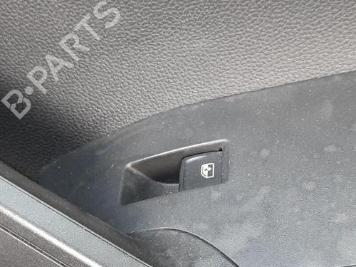 Højre fortil elrude kontakt SEAT IBIZA V (KJ1, KJG) 1.0 TSI (95 hp) 29725069