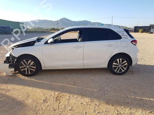 Warning switch HYUNDAI i30 (PDE, PD, PDEN) | BP21143034I22