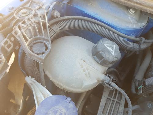 Used Expansion tank PEUGEOT 208 II (UB_, UP_, UW_, UJ_) 1.2 PureTech 100 (101 hp) 24638995