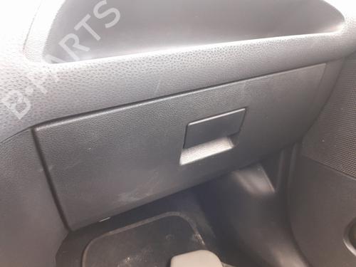 Handskerum FORD FIESTA V (JH_, JD_) 1.4 16V (80 hp) 31833531