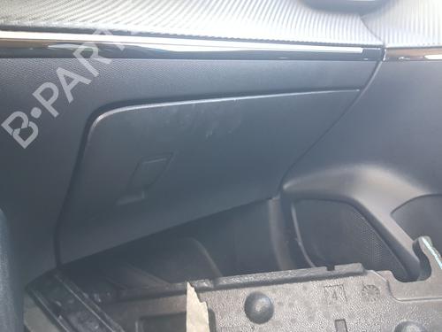 Used Glove box PEUGEOT 208 II (UB_, UP_, UW_, UJ_) 1.2 PureTech 100 (101 hp) 24639001