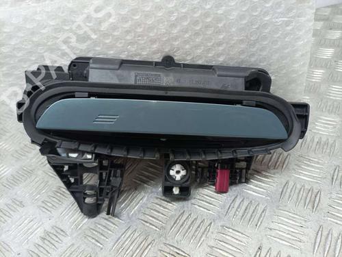 Høyre foran utvendig håndtak BMW X1 (U11) sDrive 18 i (136 hp) 18487118