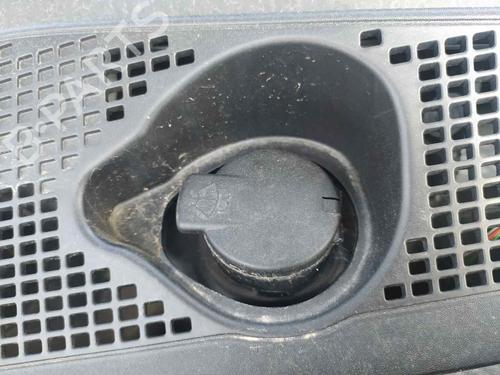 Used Windscreen washer tank RENAULT EXPRESS Box Body/MPV 1.5 Blue dCi 95 (F6AB) (95 hp) 24810747