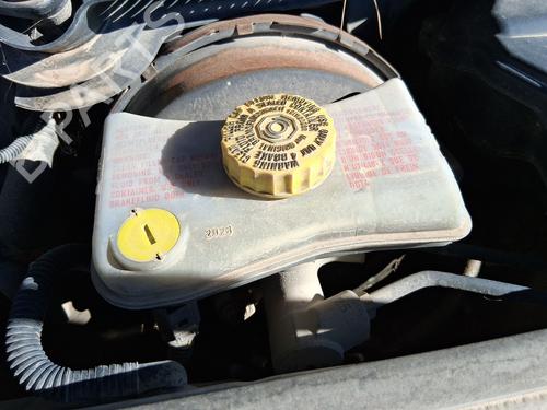 Used Brake master cylinder Brake master cylinder AUDI A4 B7 (8EC) 2.0 TDI 16V (140 hp) 33983518 33983518