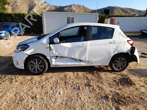 Brugte TOYOTA YARIS (_P13_) 1.5 (NSP131_) (112 hp) 3496764