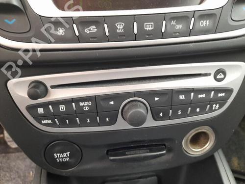 Used Radio RENAULT MEGANE III Grandtour (KZ0/1) 1.5 dCi (KZ1M, KZ1W, KZ0R) (106 hp) 28418346