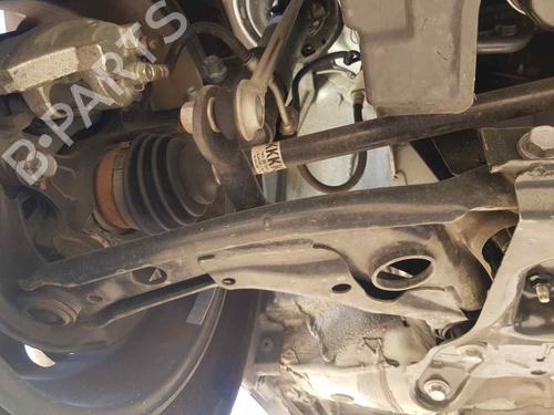 Used Right front suspension arm TOYOTA YARIS (_P15_) [2013-2025]  20645100