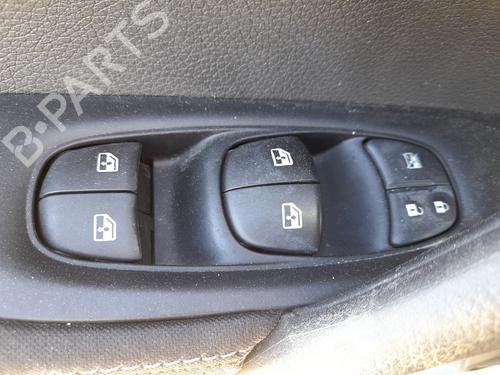 Used Left front window switch NISSAN QASHQAI II (J11, J11_) 1.5 dCi (116 hp) 30081236