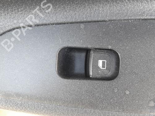 Høyre bak elrute bryter Høyre bak elrute bryter KIA STONIC (YB) 1.0 T-GDi (120 hp) 36109571 36109571