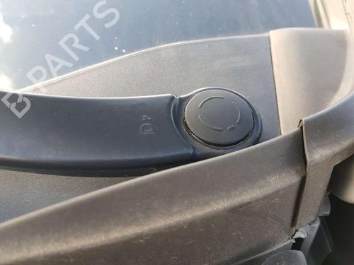 Used Front wiper motor KIA CARENS IV [2013-2025]  16842440