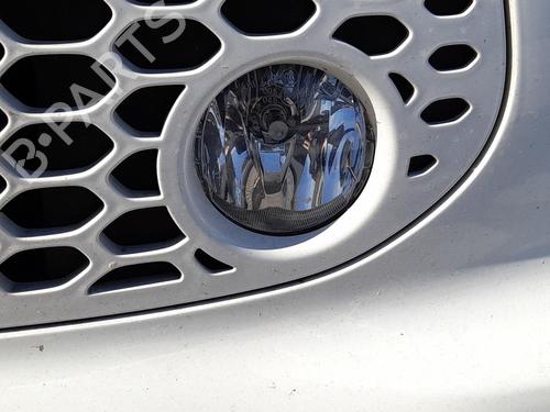 left-front-fog-light-smart-forfour-hatchback-453-2014-33558284 main image