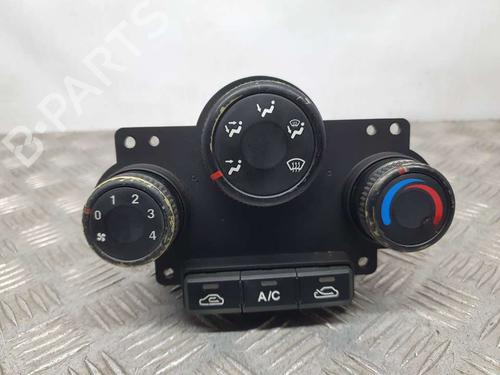 Airco bedieningspaneel KIA CARENS II MPV (FJ) 2.0 CRDi (113 hp) 4836450
