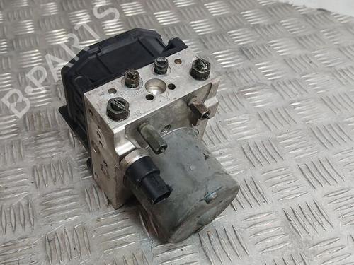 Used ABS pump TOYOTA AVENSIS Estate (_T25_) 2.0 D-4D (CDT250_, CDT250R) (116 hp) 24674236