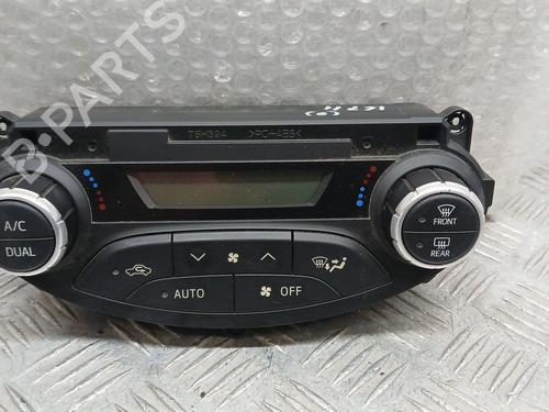 Used Climate control TOYOTA YARIS (_P13_) 1.5 Hybrid (NHP130_, NHP130) (101 hp) 26395844