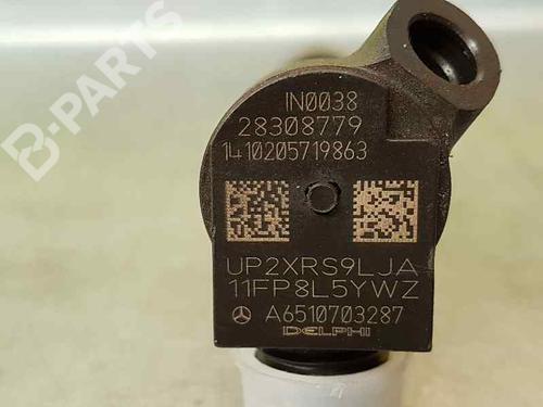 Injector MERCEDES-BENZ C-CLASS (W205) C 220 BlueTEC / d (205.002, 205.004) | BP3716002M100 