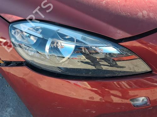 Used Right headlight Right headlight VOLVO V40 Hatchback (525) D2 (114 hp) 40236944 40236944