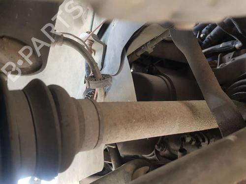 Used Left front driveshaft RENAULT MEGANE I Classic (LA0/1_) [1996-2008]  19160561