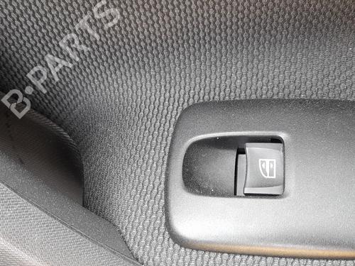 Used Right front window switch Right front window switch SMART FORFOUR Hatchback (453) electric drive / EQ (453.091) (56 hp) 33886438 33886438