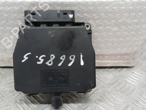 Module électronique SEAT IBIZA III (6L1) 1.4 TDI (75 hp) 30196885