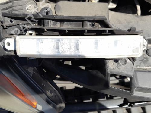 Used Left daytime light Left daytime light 39406463 39406463