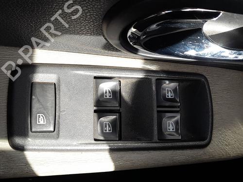 Used Left front window switch Left front window switch DACIA LODGY (JS_) 1.2 TCe (JSAY, JSM0) (115 hp) 33872634 33872634