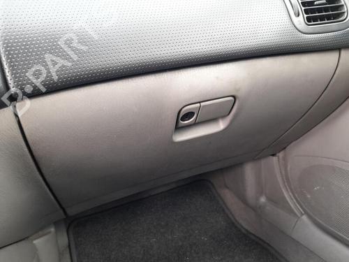 Handskerum MAZDA 323 F VI Hatchback (BJ) 1.6 (BJ10M) (98 hp) 28189660