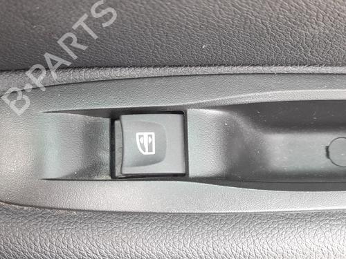 right-rear-window-switch-renault-megane-iv-hatchback-b9amn_-2015-34628373 main image