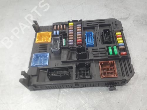 Used Fuse box Fuse box 39559658 39559658