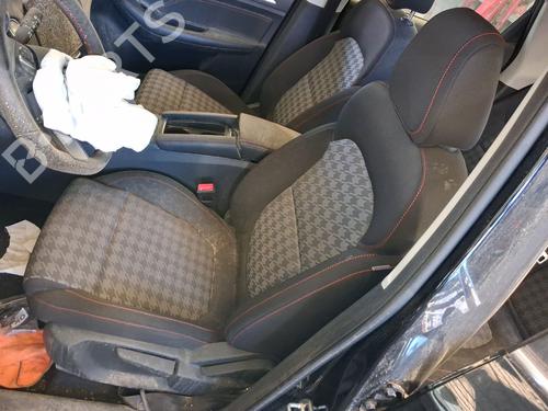 sde-venstre-fortil-mg-mg-zs-suv-azs1-2017-39067301 main image