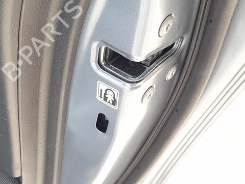 rear-right-lock-toyota-corolla-saloon-_e21_-2019-36498433 main image